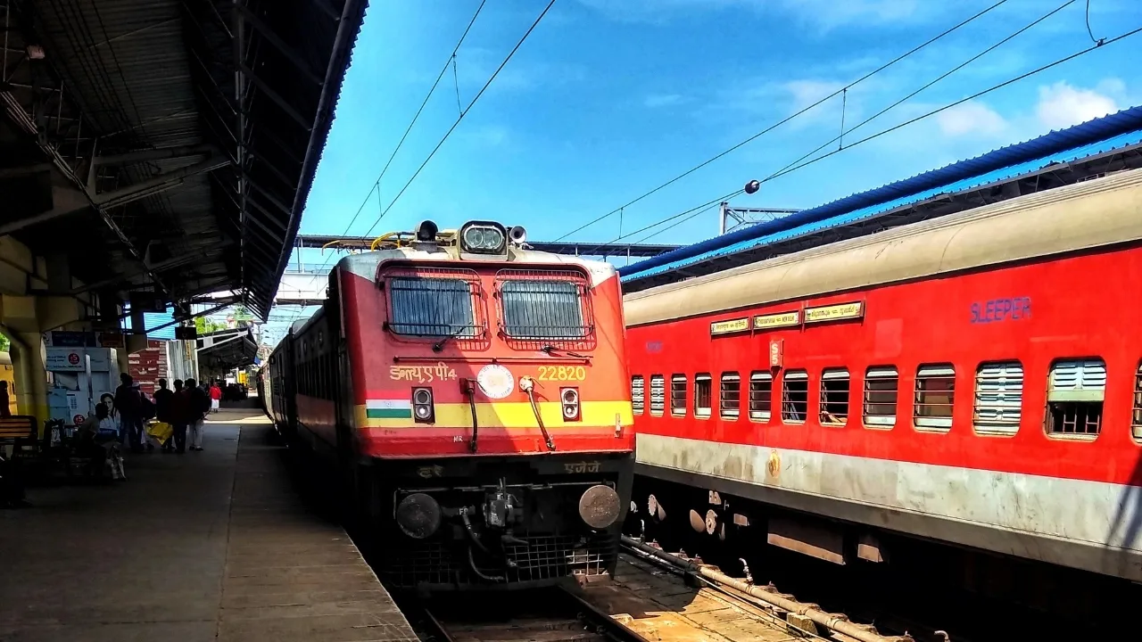 Indian Railways 12 Thousand Special Trains for Diwali-Chhath; Big Discount Announced on Tickets Too
